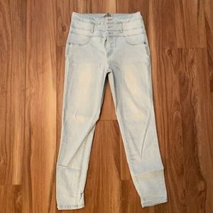 White wash Refuge high waisted jeans